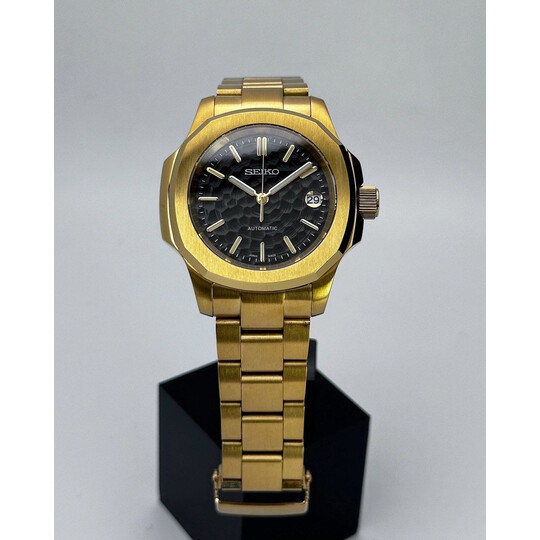 Custom Seiko Mod • Black Dimple Gold Nautilus • 40mm